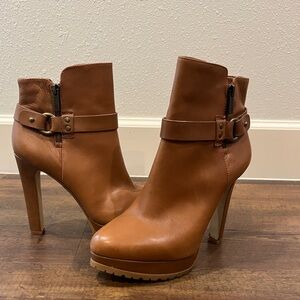 Gianni Bini Camel Leather Platform Stiletto
Bootie Side Zip Lug Sole NEW - 9.5